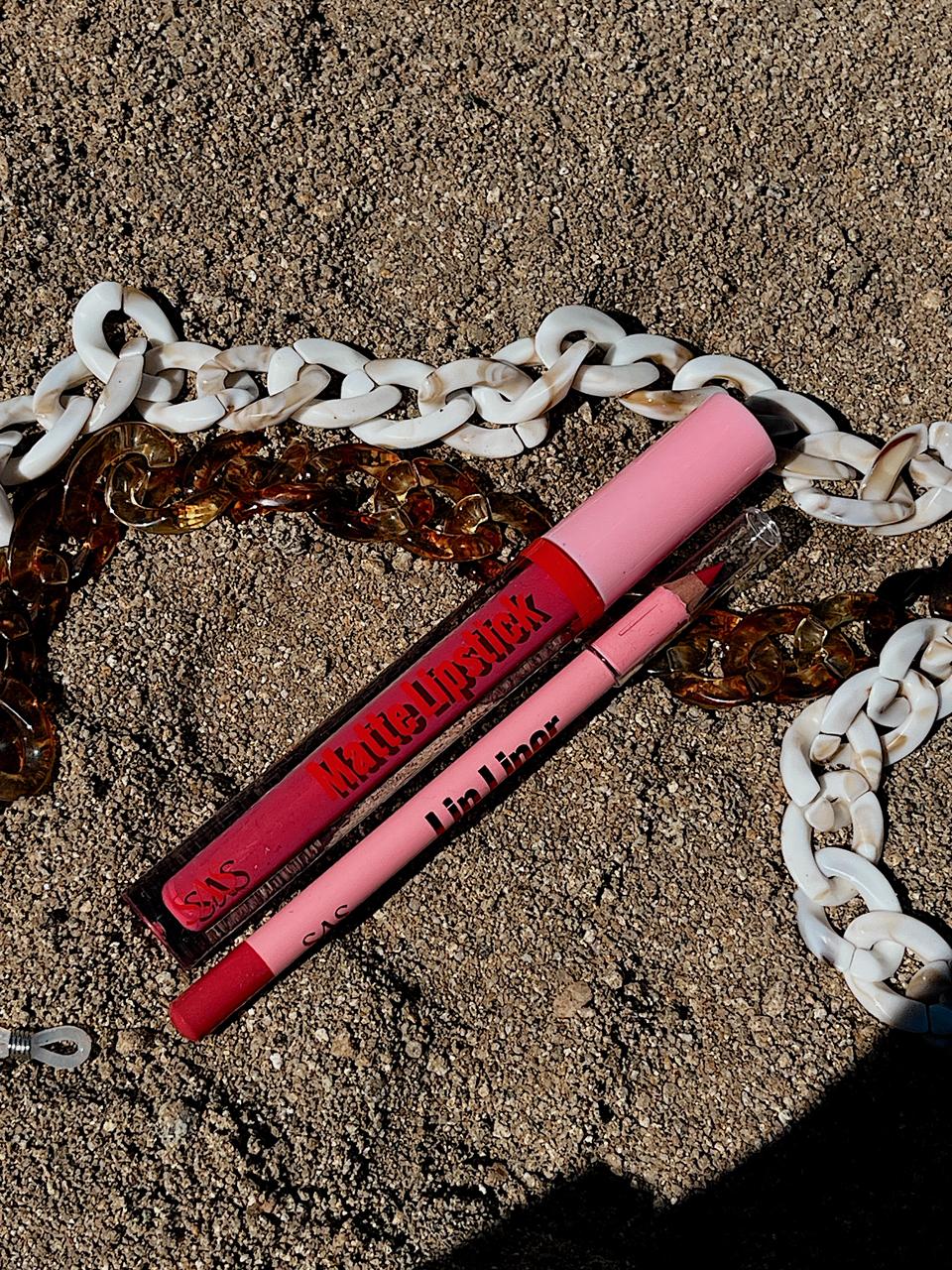 Pack lipstick + lápiz delineador SAS